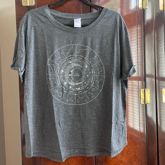 NWOT Stars Above Astrological Gray Tee - Size xxl - Picture 1 of 7